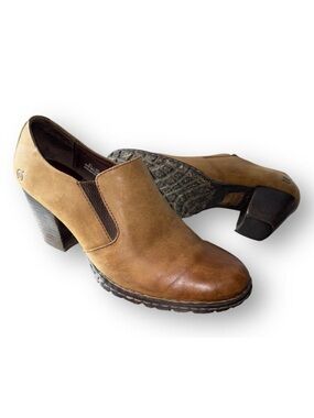 Born Gertrude Light Brown Leather Slip On Block Heel Almond Toe Ankle Bootie 8.5